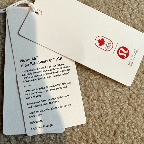 lululemon Women's Beige WovenAir High-Rise shorts. 6 inch - Picture 3 of 6